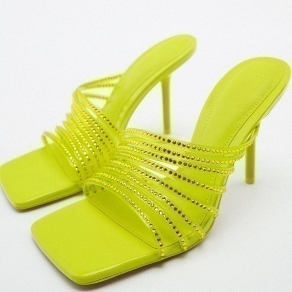 ZARA Rhinestone vinyl Lime green  heels 3804/010